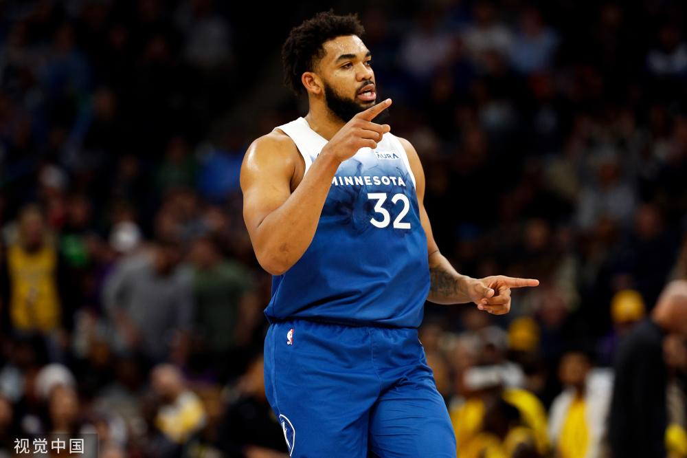 轻运动员提 轻运动员提