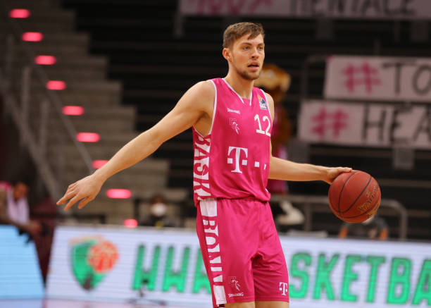 越来越多的 越来越多的